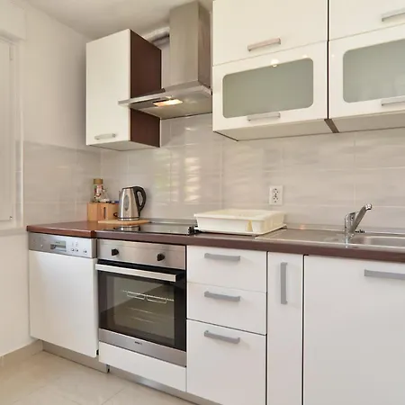 Holiday home House Pineta 1719 *