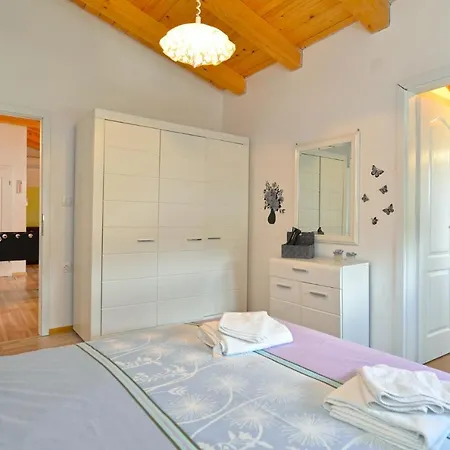 House Pineta 1719 Pula