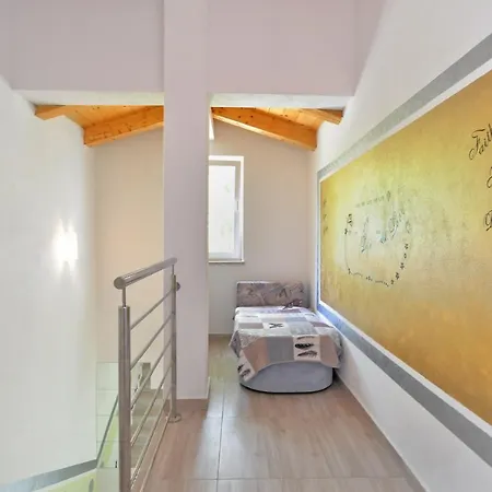 Holiday home House Pineta 1719