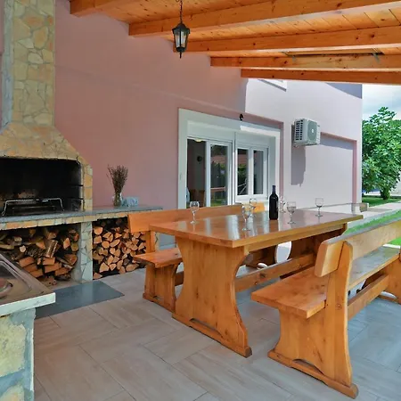 House Pineta 1719 Holiday home Pula