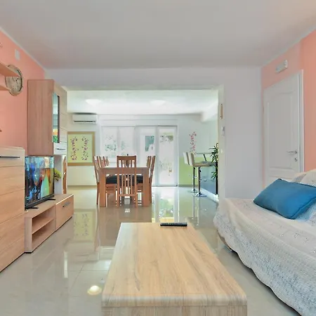 House Pineta 1719