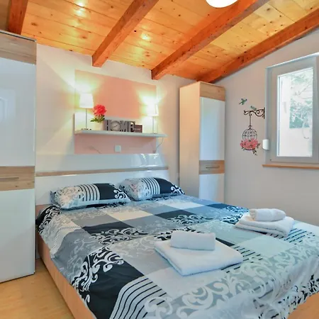 House Pineta 1719 Holiday home