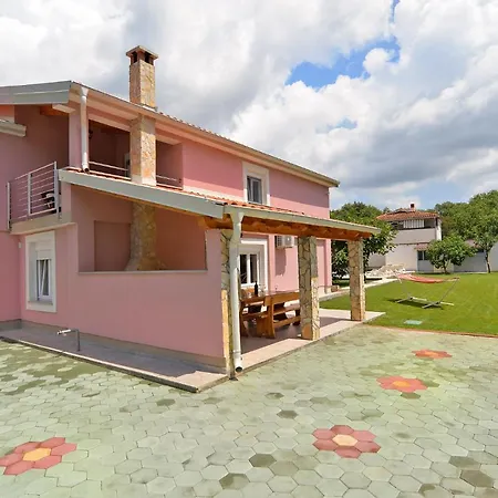 Holiday home House Pineta 1719 *